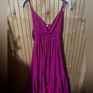 Maxi dress! Perfect wedding guest dress.